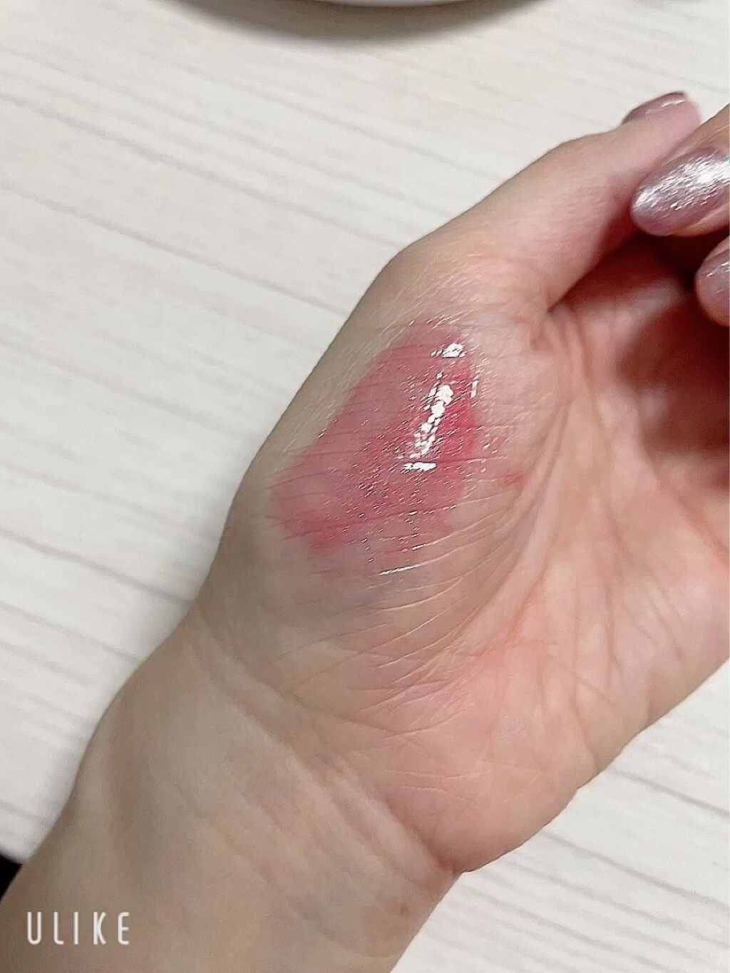 センシュアルスパイシーヌードグロス/HERA/リップグロスの動画クチコミ4つ目