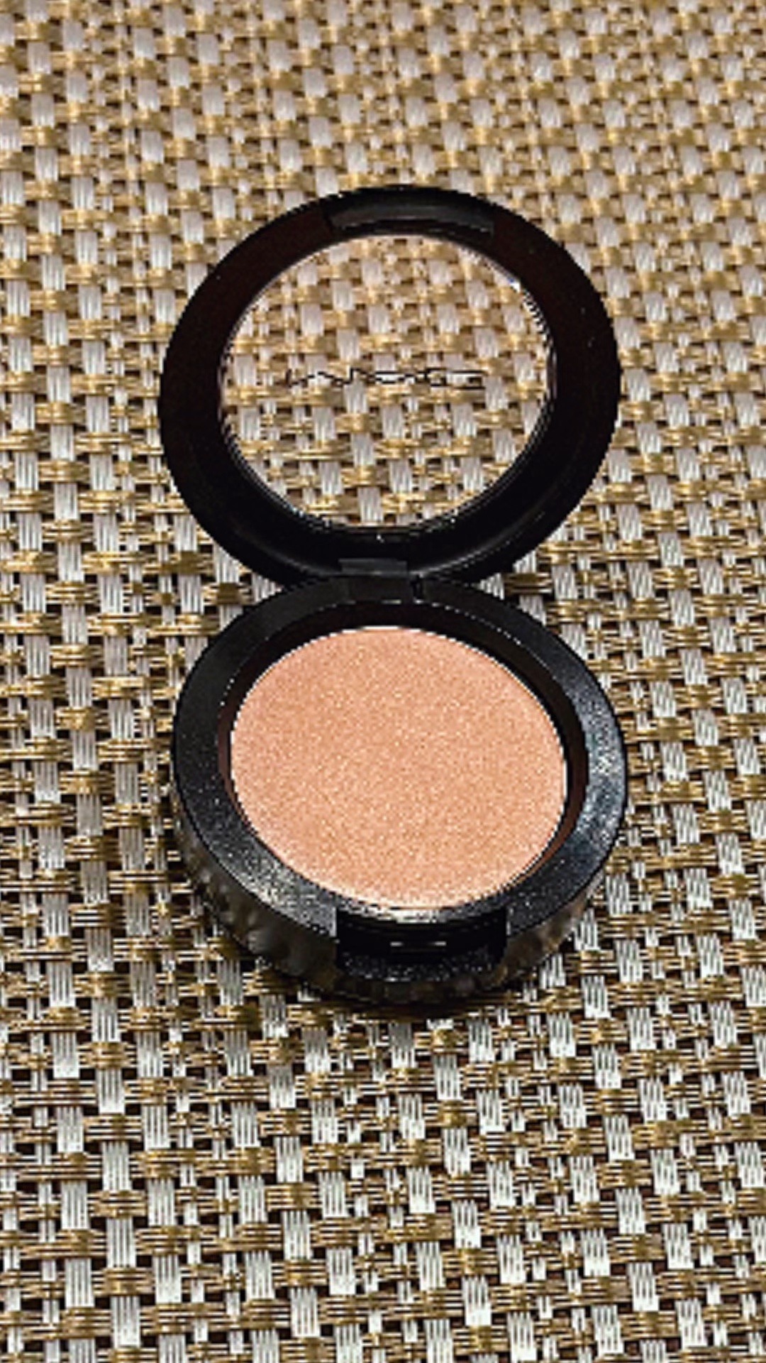 M・A・C クリームカラーベース のクチコミ「追記✍🏻📋⸝‍⋆


ツヤタイプのアイシャドウを使われている方で、ツヤが出にくいと感じている方.....」（1枚目）