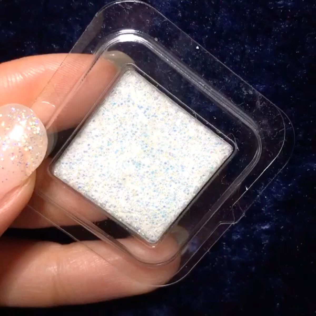 アイシャドウレフィル/ROUTEES/単色アイシャドウの動画クチコミ3つ目