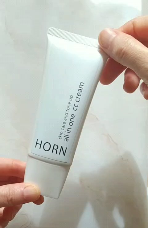 オールオインワンCCクリーム/HORN/化粧下地を使ったクチコミ（1枚目）