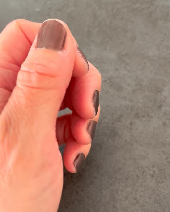 1948 NUANCE NAIL COLOR. /1948- COSMETICS FACTORY./マニキュアの動画クチコミ1つ目