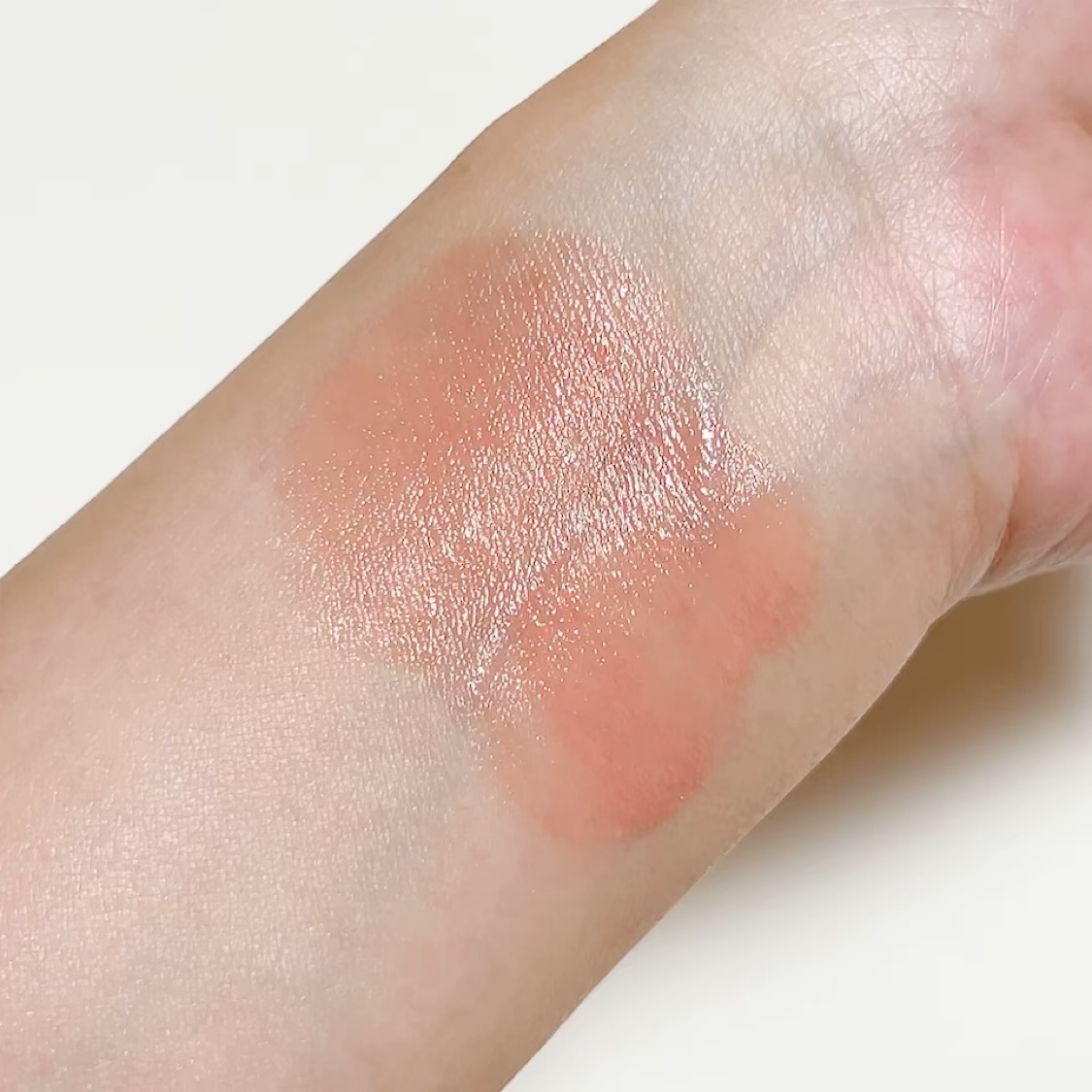 ザ ジューシーラスティングティント/rom&nd/リップティントの動画クチコミ3つ目