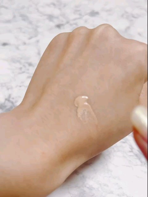 サンシェルター　マルチ プロテクション　トーンアップＣＣ/DECORTÉ/化粧下地の動画クチコミ3つ目