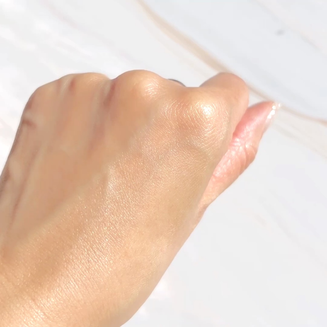 メイクアップ キープ ミスト/LionWell（ライオンウェル）/フィックスミストの動画クチコミ3つ目