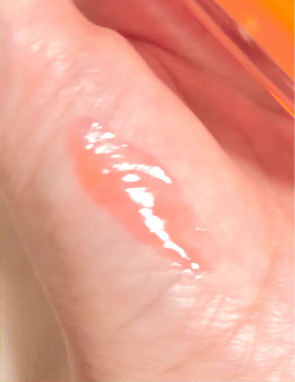 ザ ナウナウネオングロス/RMK/リップグロスを使ったクチコミ（3枚目）