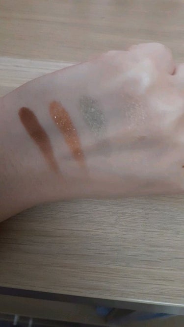 UR GLAM　VELVET EYE COLOR PALETTE/U R GLAM/パウダーアイシャドウを使ったクチコミ（3枚目）