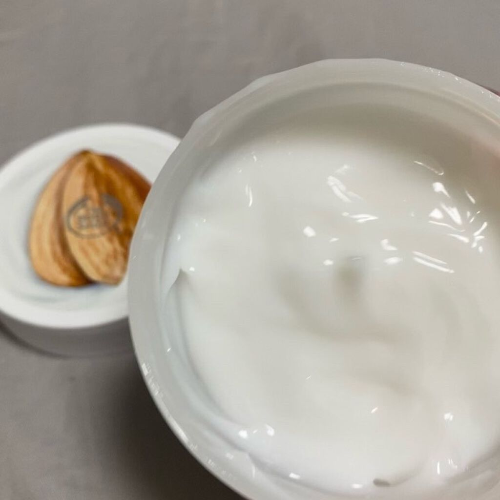 ボディヨーグルト アーモンドミルク/THE BODY SHOP/ボディローションの動画クチコミ2つ目