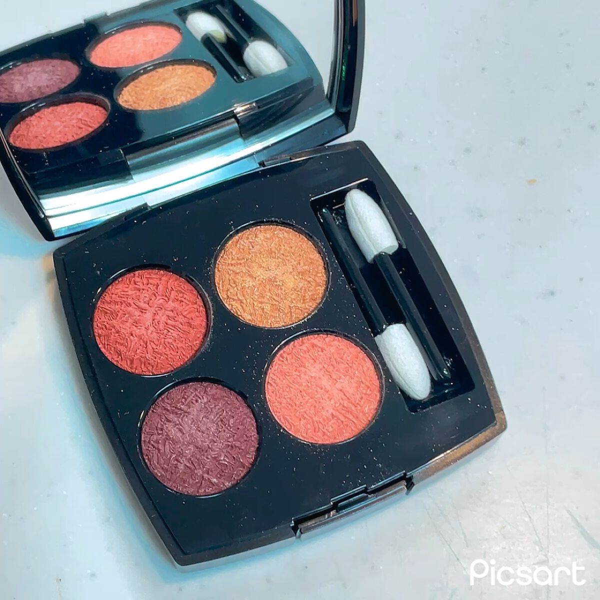 レ キャトル オンブル ツイード/CHANEL/アイシャドウパレットの人気ショート動画