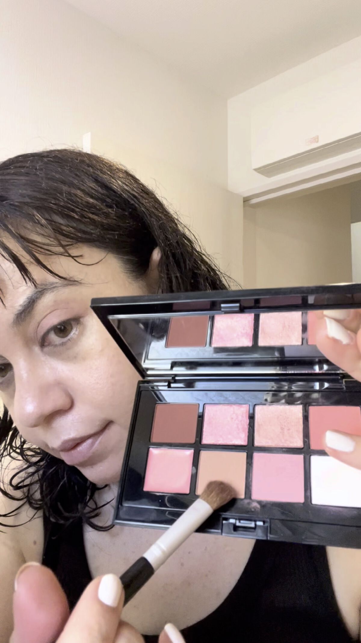 ニューアンビエンスカラーマスカラ/hince/マスカラの人気ショート動画