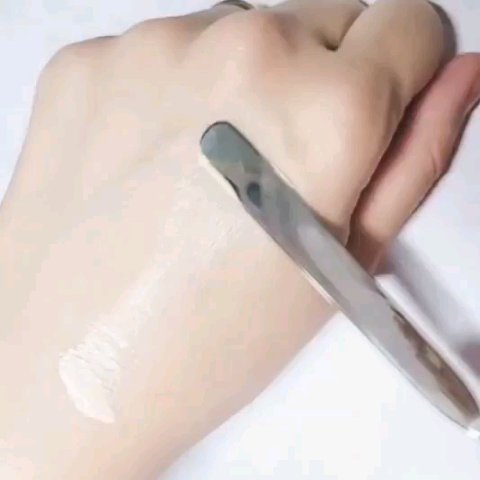 シアーグローベース/NUDIQUE/化粧下地を使ったクチコミ（3枚目）