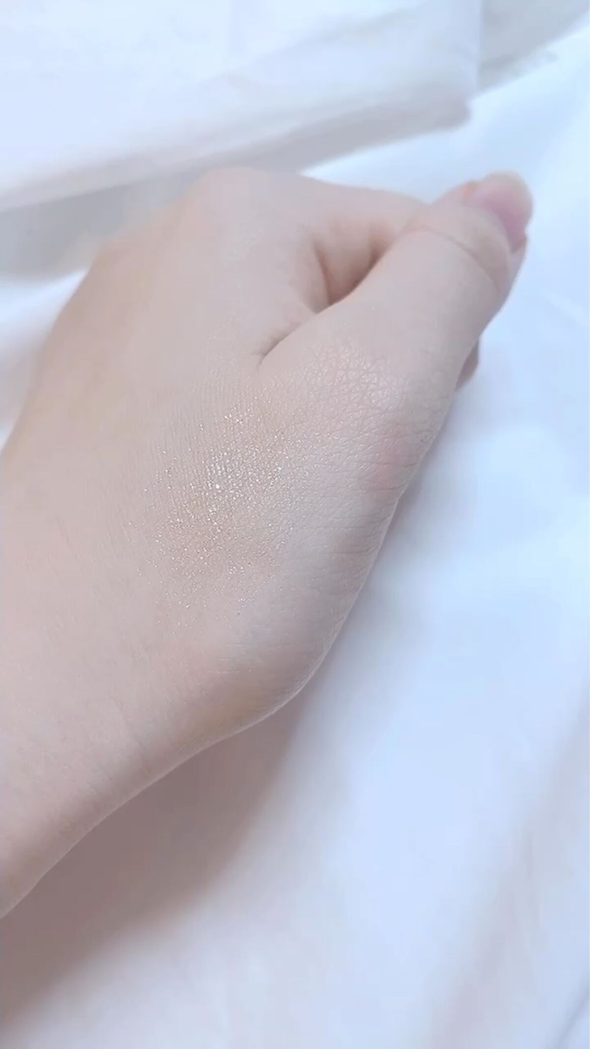 ルックアット マイアイベルベット/ETUDE/単色アイシャドウの動画クチコミ1つ目