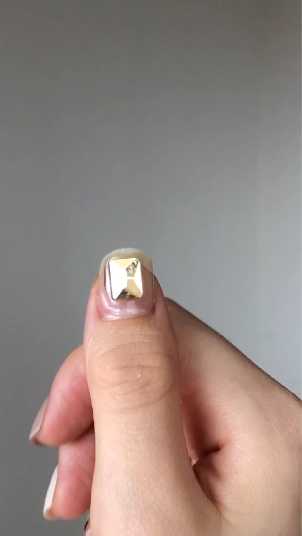 セミキュアジェルネイル（ハンド）/ohora/ネイルシールの動画クチコミ1つ目