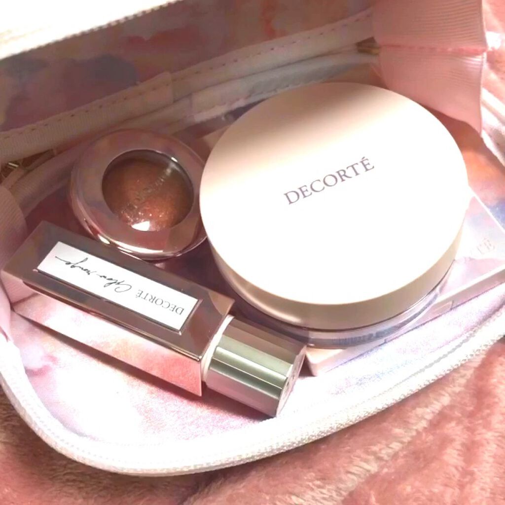 メイクアップ コレクション 2021 /DECORTÉ/メイクアップキットの動画クチコミ4つ目
