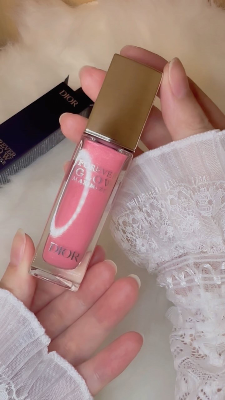 ディオールスキン フォーエヴァー グロウ マキシマイザー/Dior/ハイライトを使ったクチコミ（1枚目）