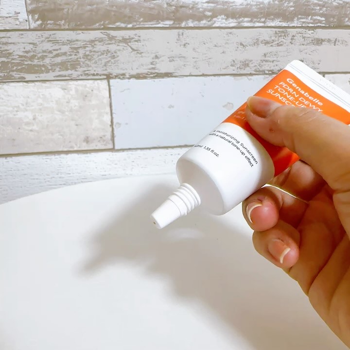 PDRNデューイートーンアップサンスクリーン/Genabelle/日焼け止めミルクを使ったクチコミ（2枚目）