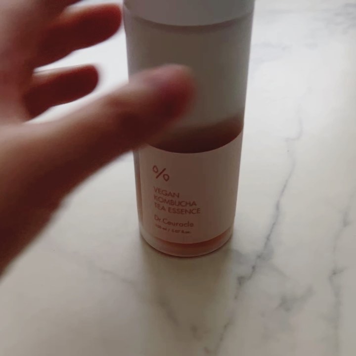 ヴィーガンコンブチャ ティー エッセンス/Dr.Ceuracle/オールインワン化粧品を使ったクチコミ（2枚目）