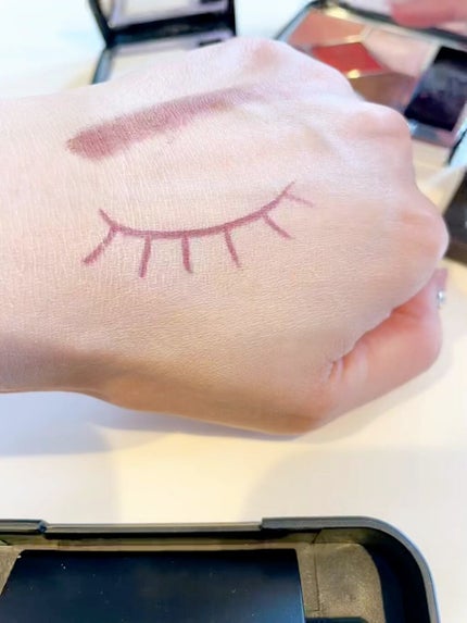 ニュアンス アイシャドウ/OSAJI/単色アイシャドウの人気ショート動画