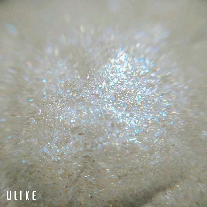 プリズム エアー シャドウ/CLIO/単色アイシャドウの動画クチコミ1つ目