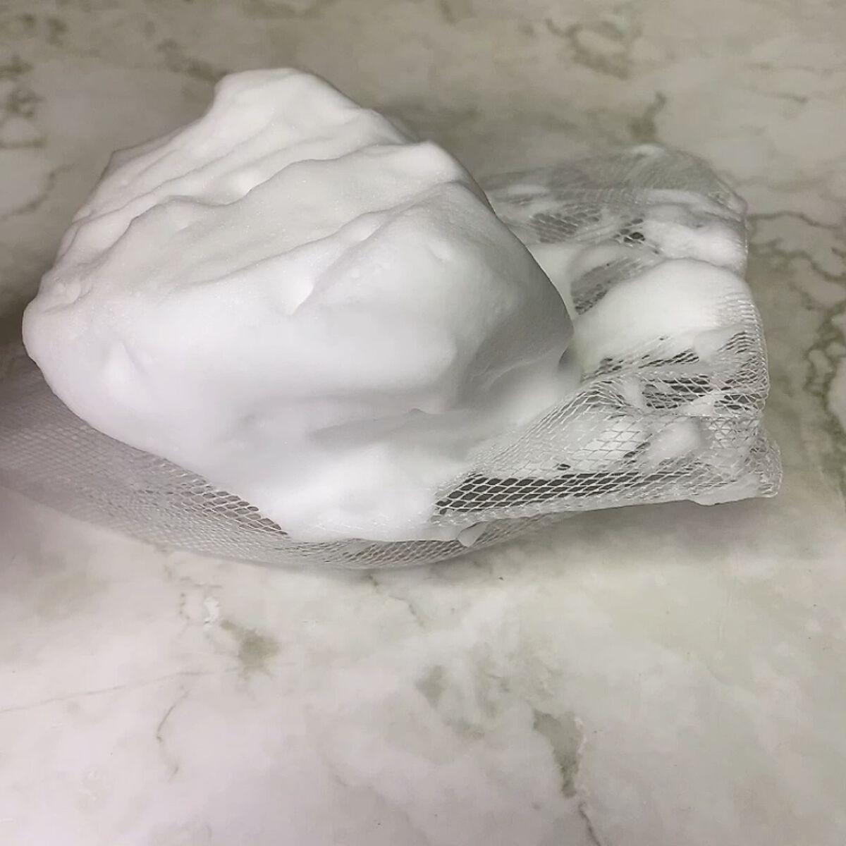 ハイドロキノン石けん/旭研究所/洗顔石鹸の動画クチコミ2つ目