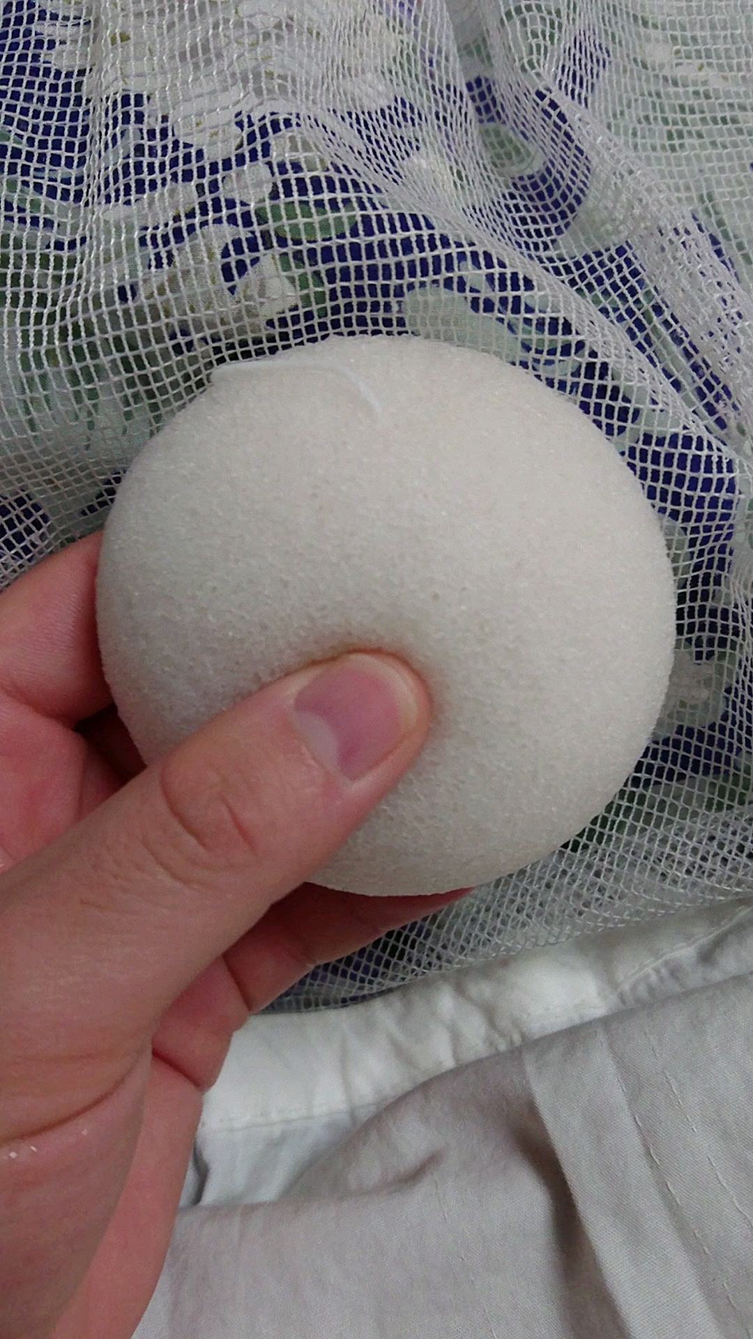 天然こんにゃくパフ/DAISO/その他スキンケアグッズを使ったクチコミ（3枚目）