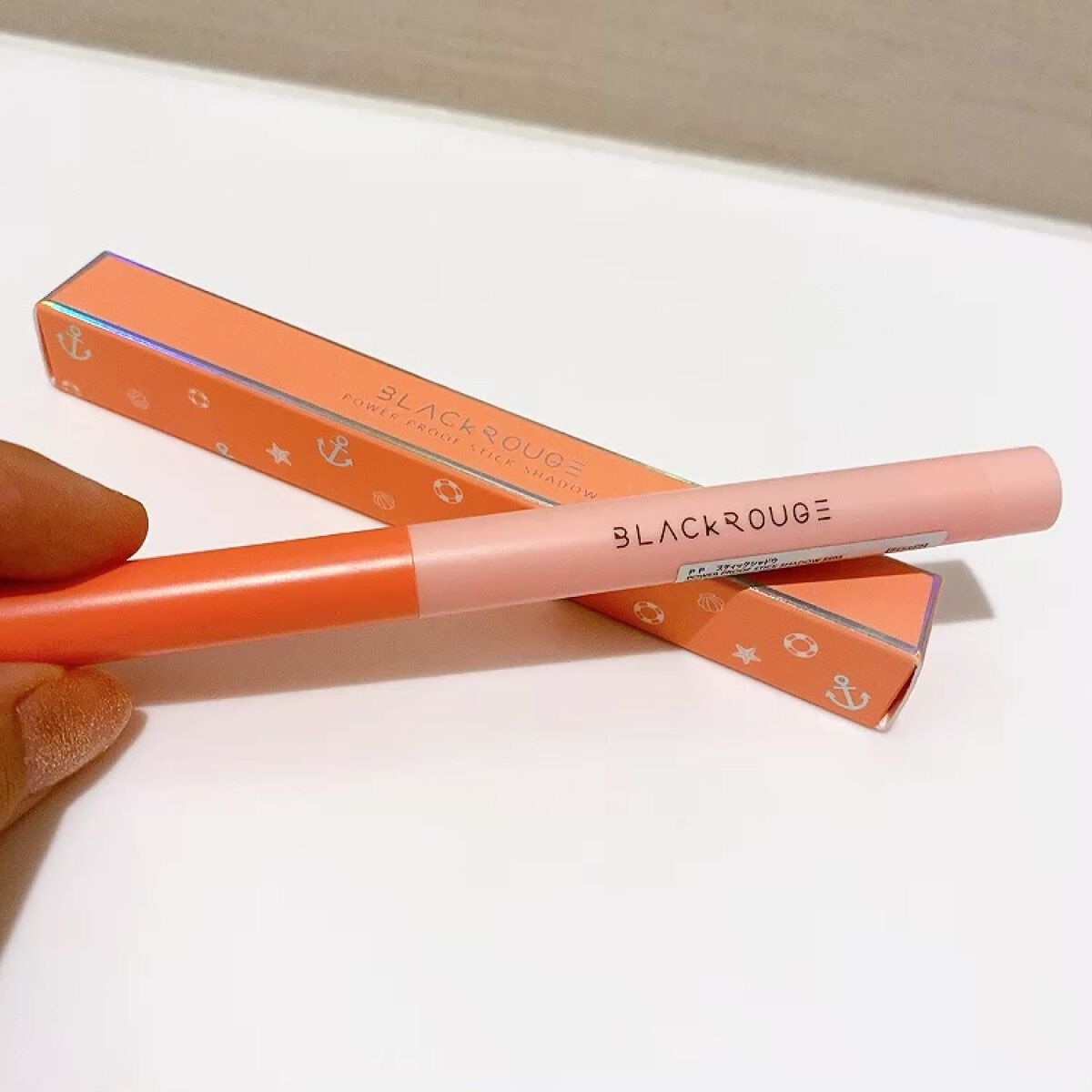 パワープルーフスティックシャドウ/BLACK ROUGE/スティックアイシャドウの動画クチコミ1つ目