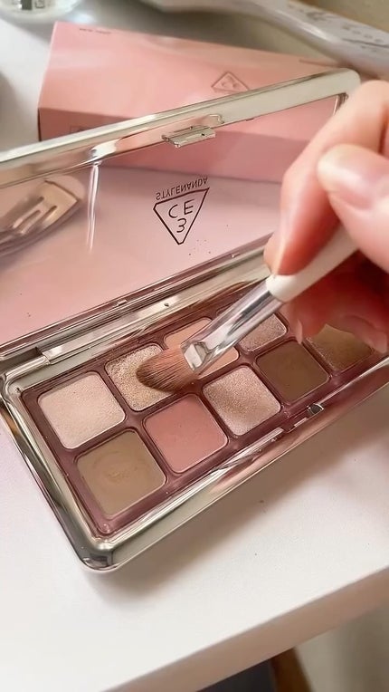 3CE ニューテイク アイシャドウパレット/3CE/アイシャドウパレットの人気ショート動画