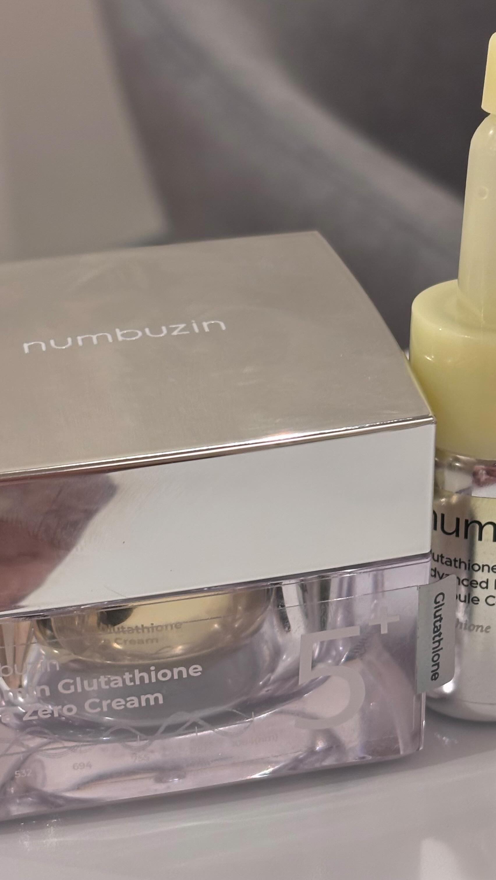 5番 白玉グルタチオン100×TXA10集中トーニング美容液/numbuzin/美容液の人気ショート動画