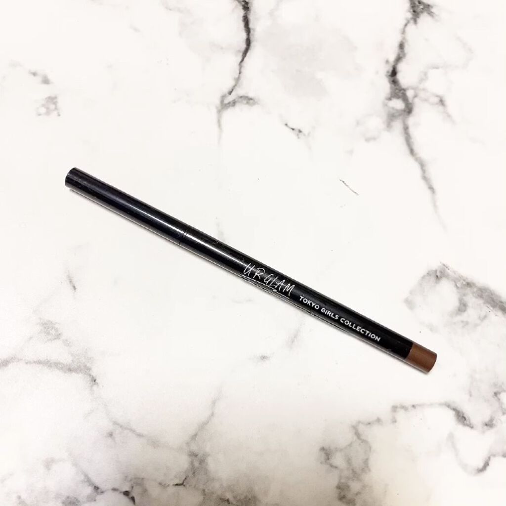 URGLAM ジェルアイライナー ブラウン

URGLAMのペンシルアイライナーです ✨✨

ᝰ✍︎꙳⋆

普段使いしやすいブラウン💕

キャンメイクのペンシルみたいに
スルスルかけて描きやすいです✨✨

乾いたらさすっても落ちない！！
