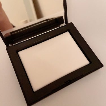 ライトリフレクティングセッティングパウダー　プレスト　N/NARS/プレストパウダーを使ったクチコミ（3枚目）