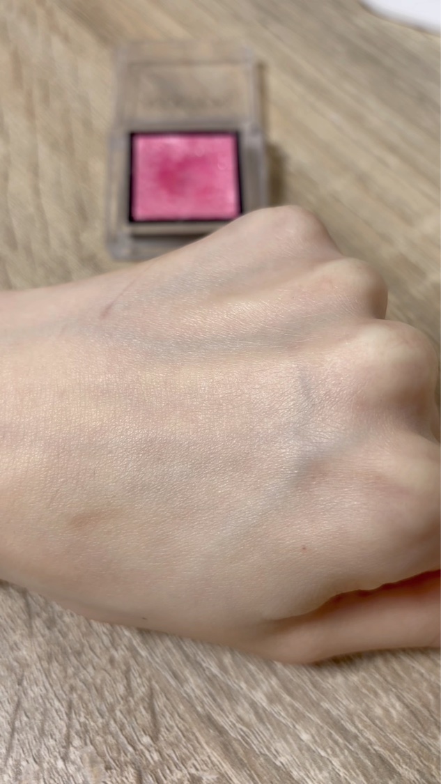 アディクション ザ アイシャドウ スパークル 013SP Miss You More/ADDICTION/単色アイシャドウを使ったクチコミ（2枚目）