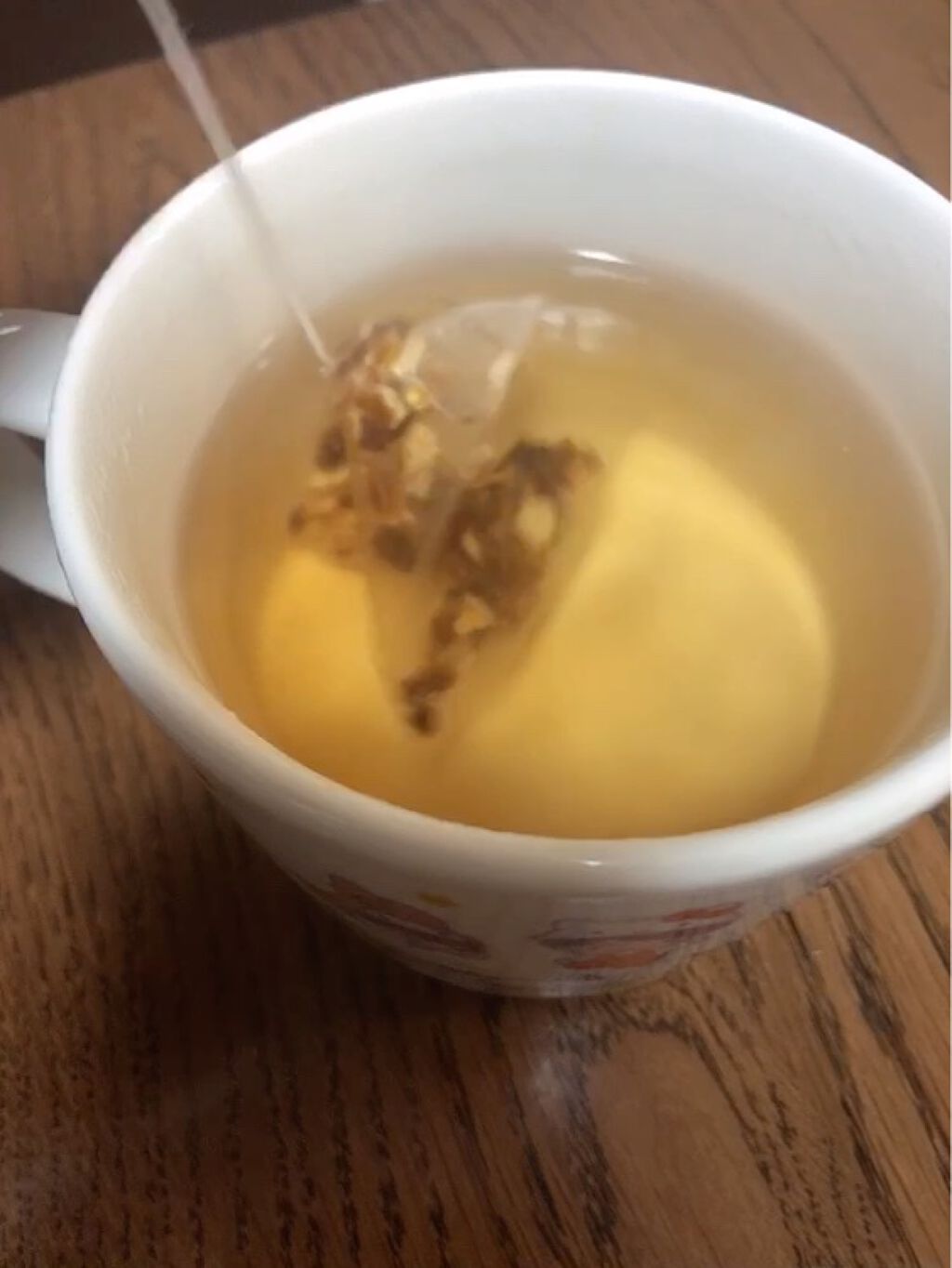 みかんを食べたヨウティー/TEA:Treat/ドリンクの動画クチコミ1つ目