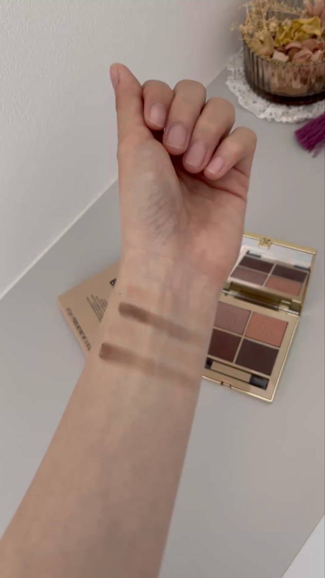 バーバリー アイ クアッド/Burberry Beauty/アイシャドウパレットの動画クチコミ5つ目