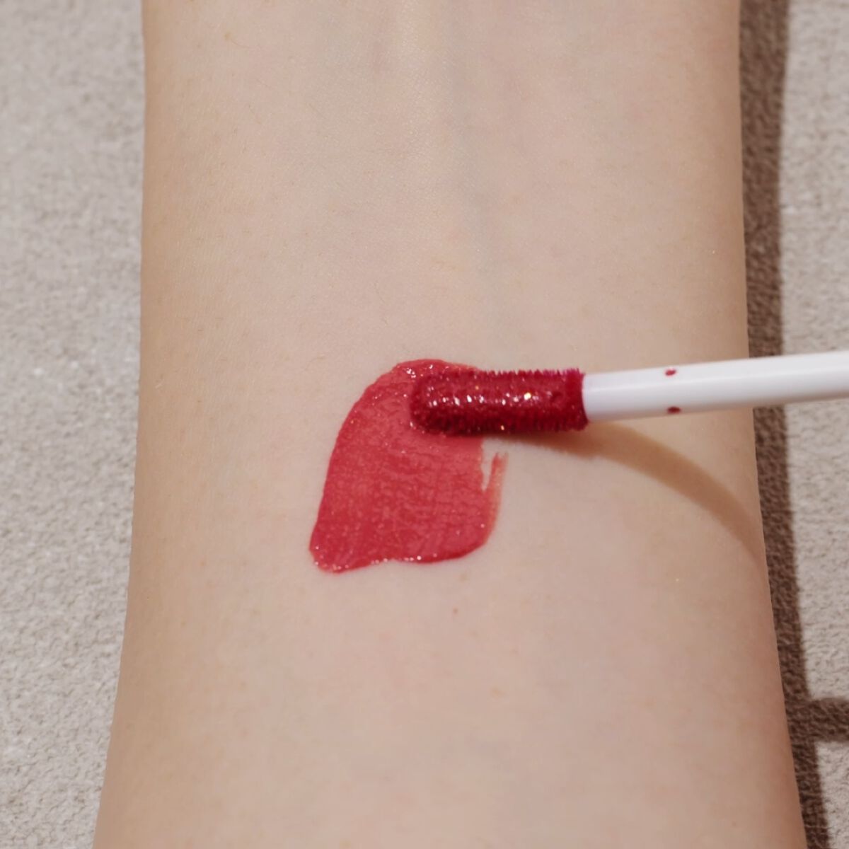 ウォータリーグロウリップ/CEZANNE/リップグロスを使ったクチコミ（2枚目）