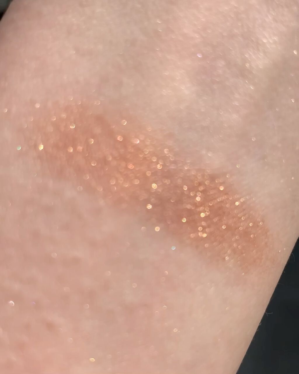 トーン タッチ アイズ/SUQQU/単色アイシャドウの動画クチコミ4つ目