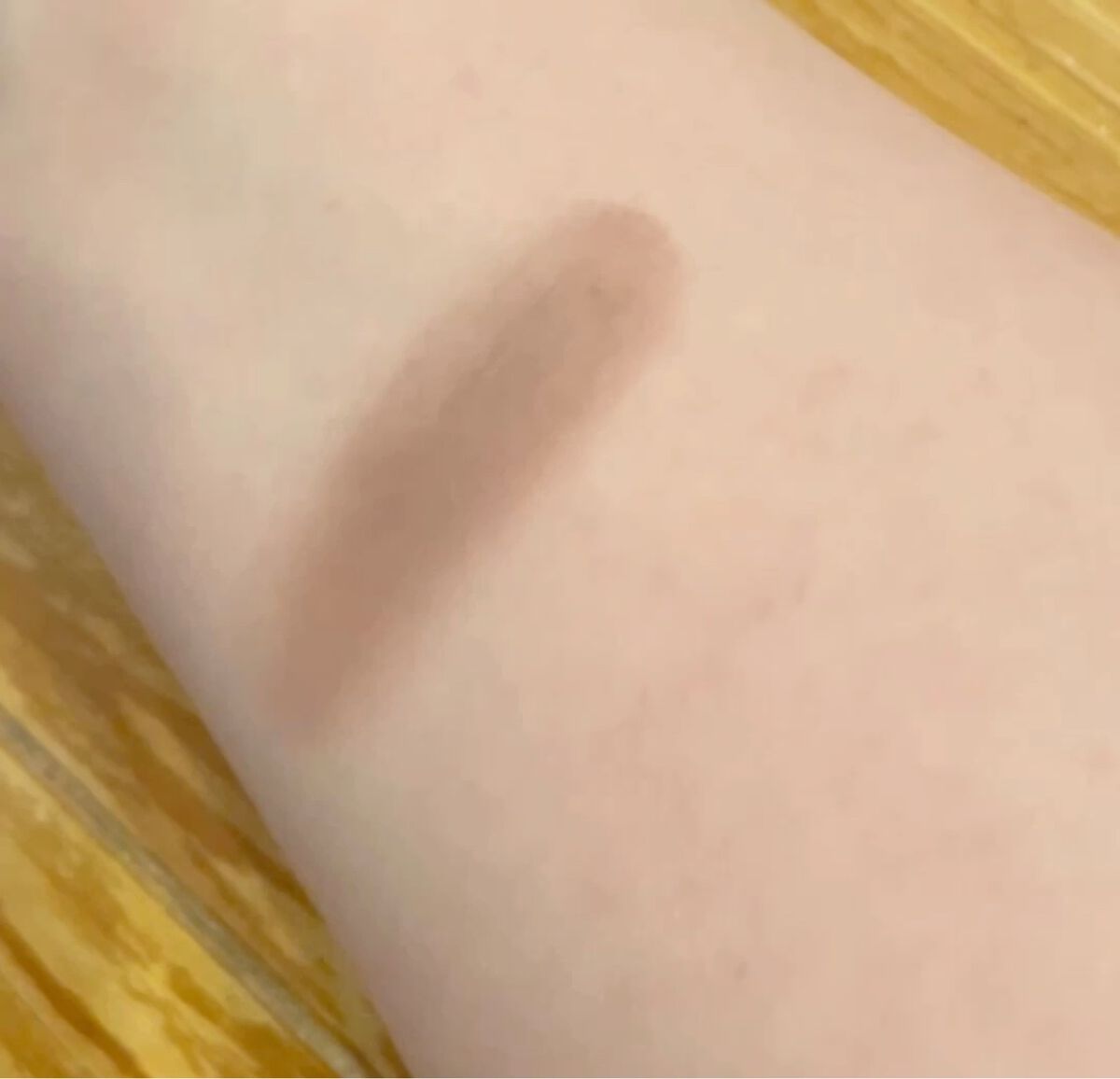 ミネラルアイバーム/エトヴォス/ジェル・クリームアイシャドウの動画クチコミ2つ目