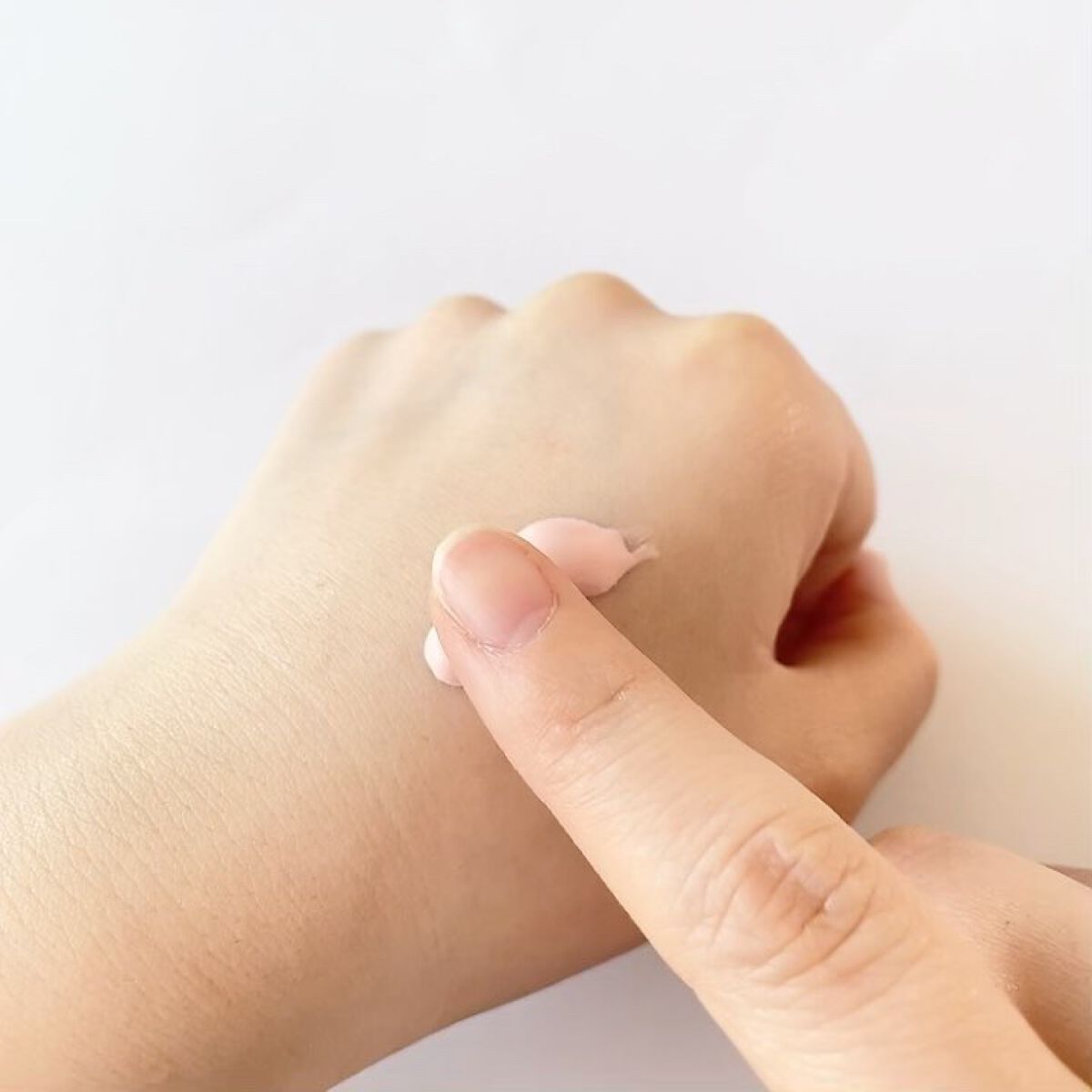 しあわせの桃肌クリーム/ももぷり/化粧下地の動画クチコミ4つ目