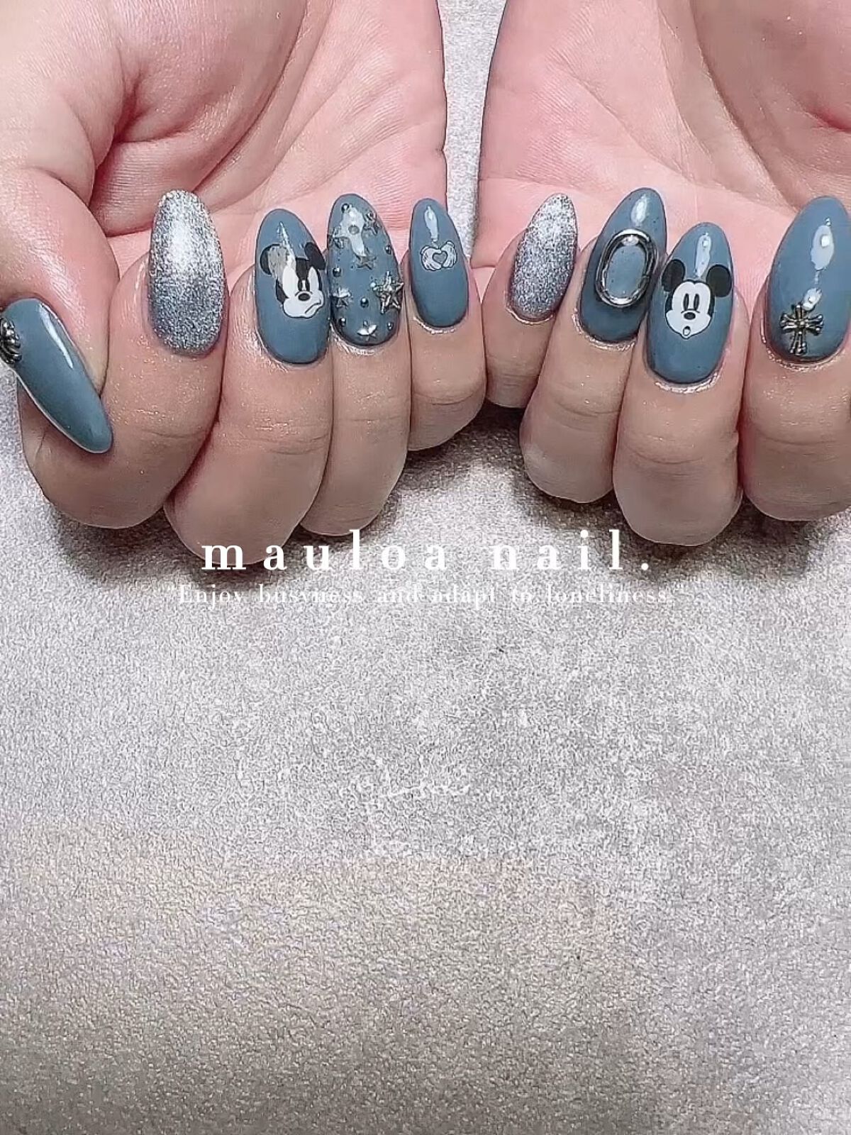 #ネイル,#夏ネイル,#アートネイル,#海ネイル,#ミラーアートネイル,#ニュアンスネイル,#くすみカラーネイル,#サマーネイル,#ジュエリーネイル,#ミラーネイル,#ハワイアンジュエリーネイル,#サンドジェルネイル,#太陽ネイル,#天王寺ネイル,#シンプルネイル,#タイル柄ネイル,#モロッカンタイルネイルのネイルデザイン