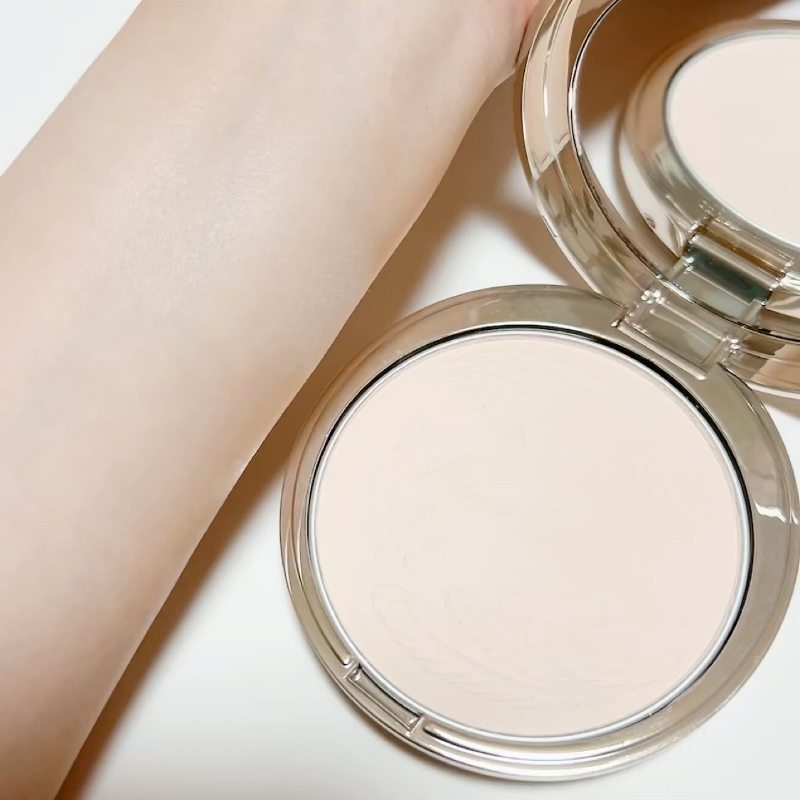 スノービューティー　ブライトニング スキンケアパウダーA 2025/スノービューティー/プレストパウダーの動画クチコミ3つ目