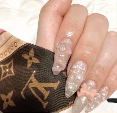 NAILTOWN ネイルパーツのクチコミ「𝐍𝐞𝐰 𝐧𝐚𝐢𝐥💖💖ㅤ
ㅤ
冬らしくツイードにしてみました*୨୧⑅ㅤ
相変わらずパール付けとけ.....」（2枚目）