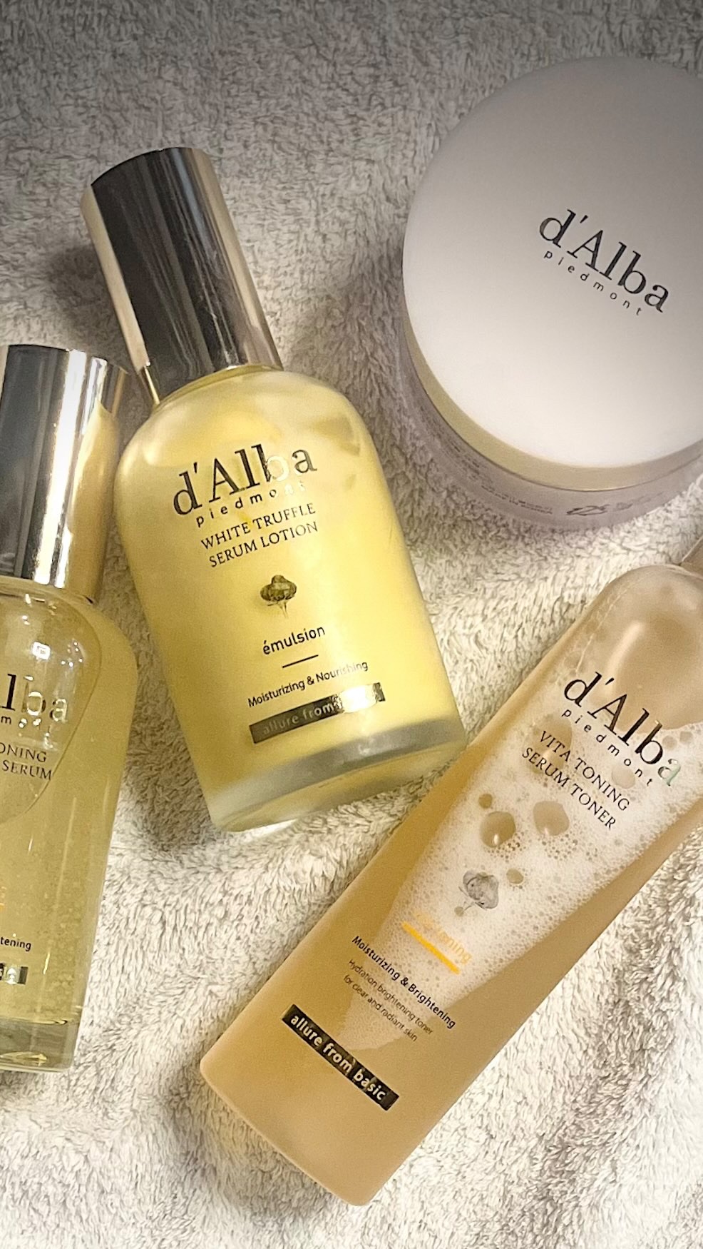 モイスチャーライジングセラムローション/ダルバ/乳液の人気ショート動画