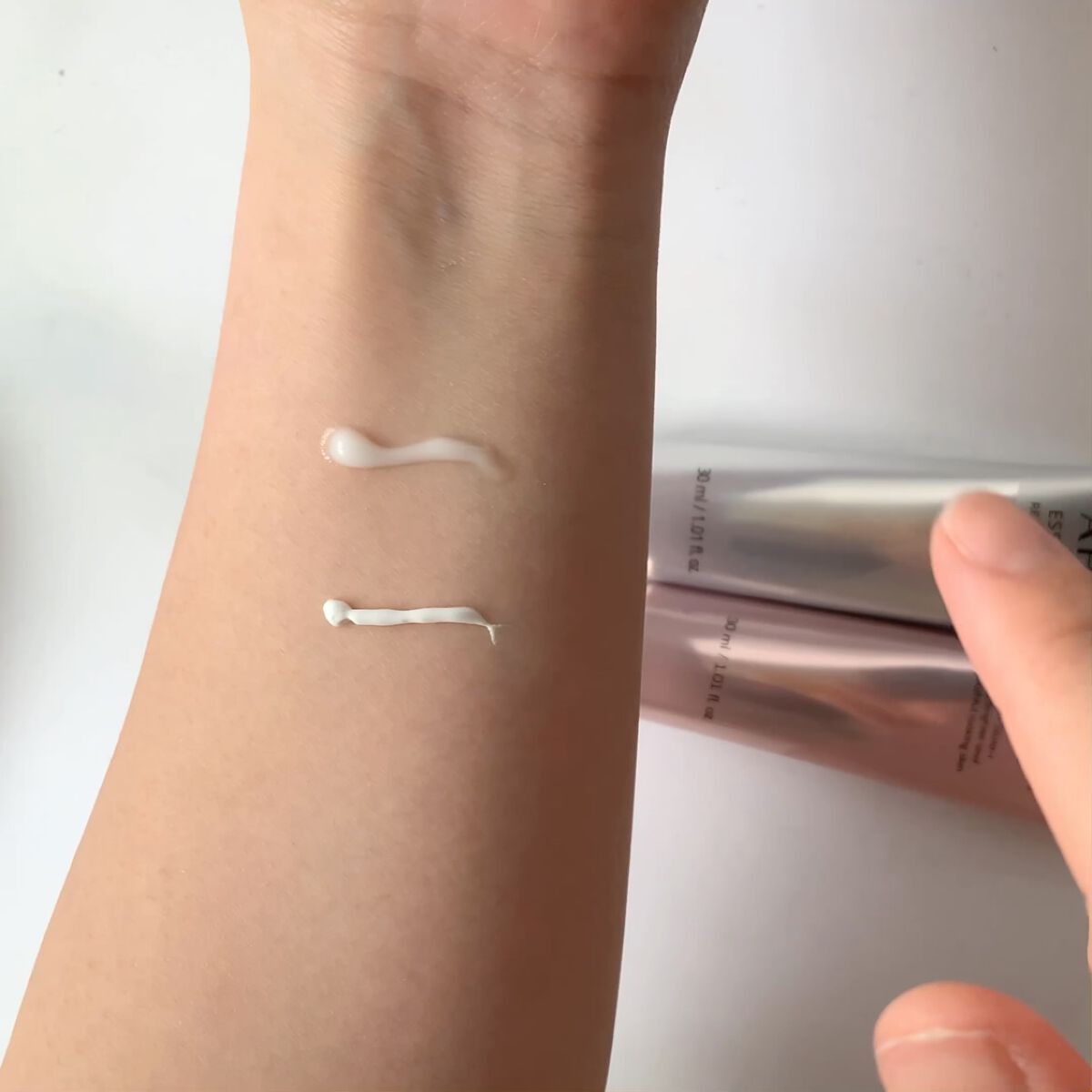 エッセンシャル リアル アイクリーム フォーフェイス/AHC/アイケア・アイクリームを使ったクチコミ（3枚目）