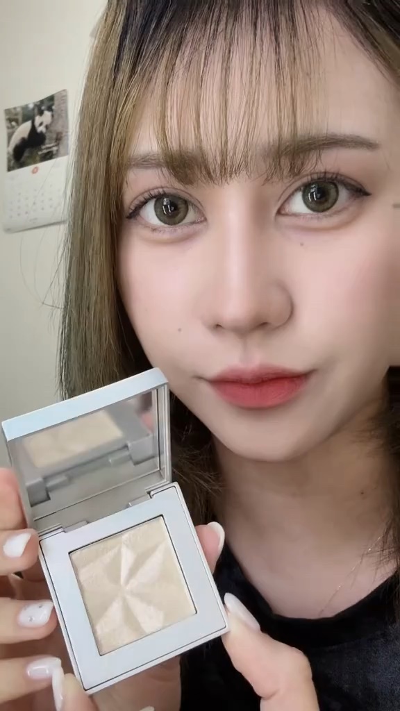 オーロラ ハイライト/LionWell（ライオンウェル）/パウダーハイライトの人気ショート動画