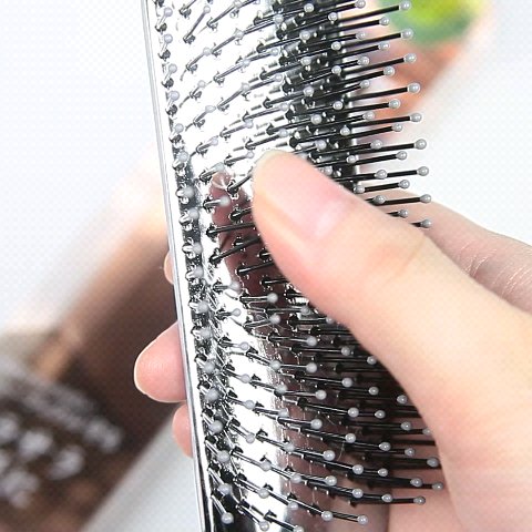 フラットヘア  ブラッシングブラシ/SHOBIDO/ヘアブラシの動画クチコミ1つ目