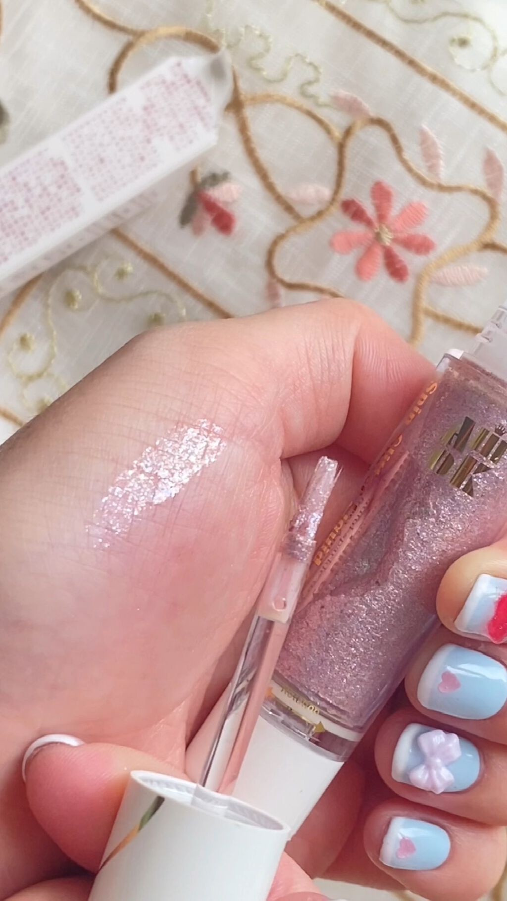 スピングリッターリキッドアイグロー/AMIOK/グリッターを使ったクチコミ（1枚目）