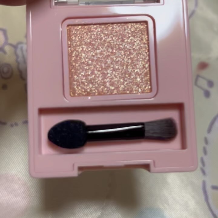 フーミー シングルラメシャドウ/WHOMEE/単色アイシャドウの動画クチコミ3つ目