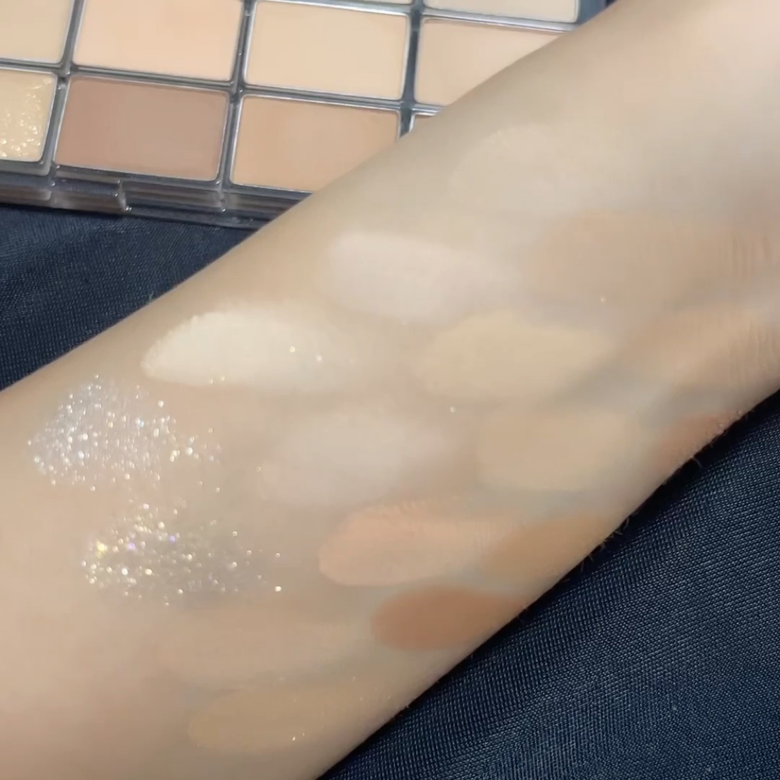 ソフトブラーリングアイパレット/wakemake/アイシャドウパレットの動画クチコミ5つ目