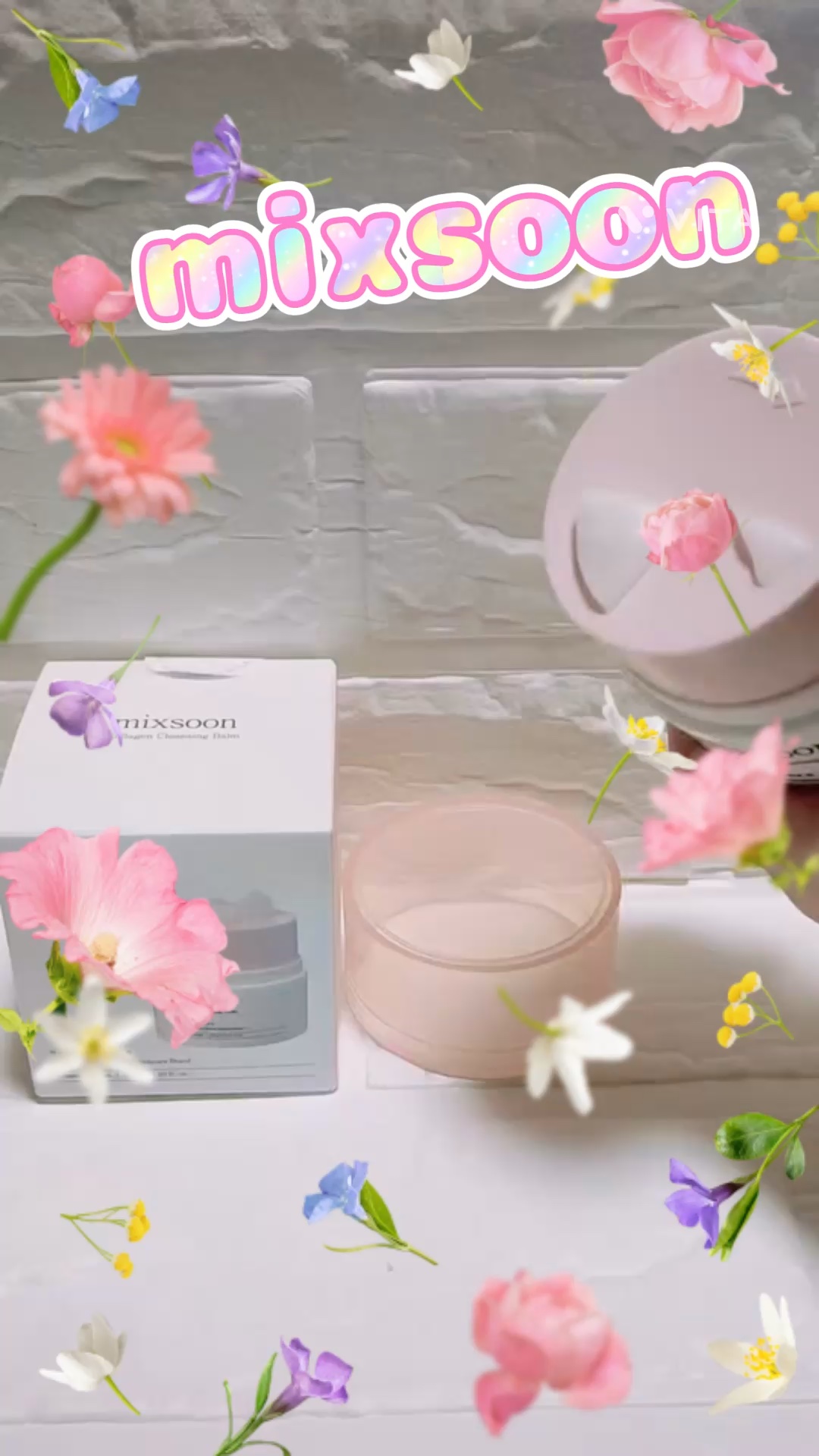 毎日を心地よく
やさしい感触のコラーゲンバーム

mixsoon（ミクスン）のコラーゲンクレンジングバーム 50ml

美容的な魅力として⬇️
1. とろけるようなバームがメイク・汚れに馴染む

体温でやわらかくなる質感で、
メイクや皮脂汚