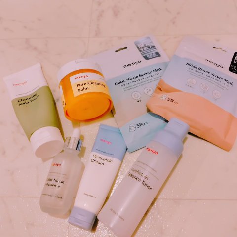 魔女工場

自分の肌に合っている気がして、使いやすくて大好きな魔女工場🇰🇷🩷

各アイテムのレビューは過去投稿にあります🌱

#manyo
#魔女工場
#ガラクナイアシンエッセンス
#ピュアクレンジングバーム
#ソーダ洗顔料
#パン