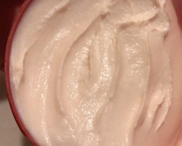 ボディバター ストロベリー/THE BODY SHOP/ボディクリームの動画クチコミ4つ目