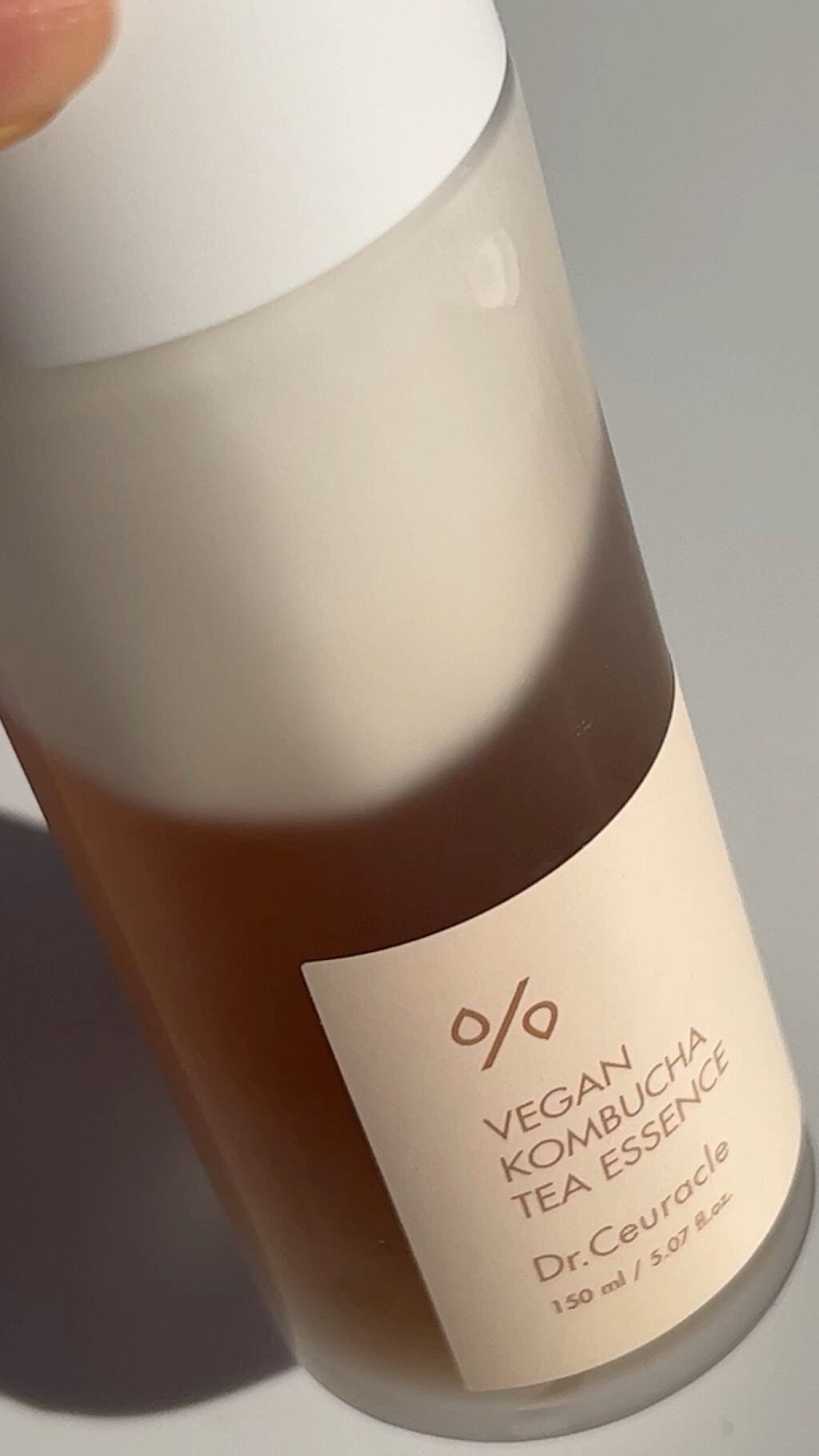 ヴィーガンコンブチャ ティー エッセンス/Dr.Ceuracle/オールインワン化粧品の動画クチコミ2つ目